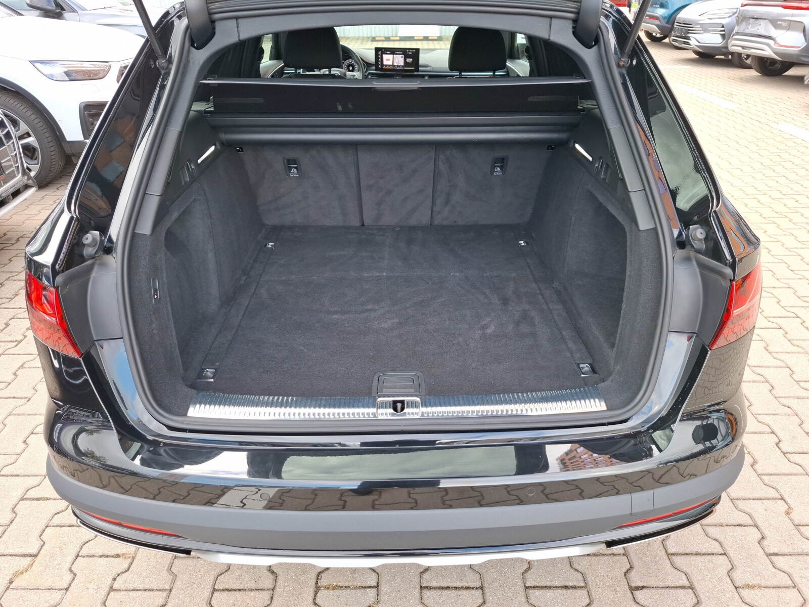 Audi A4 Allroad - zdjęcie 16