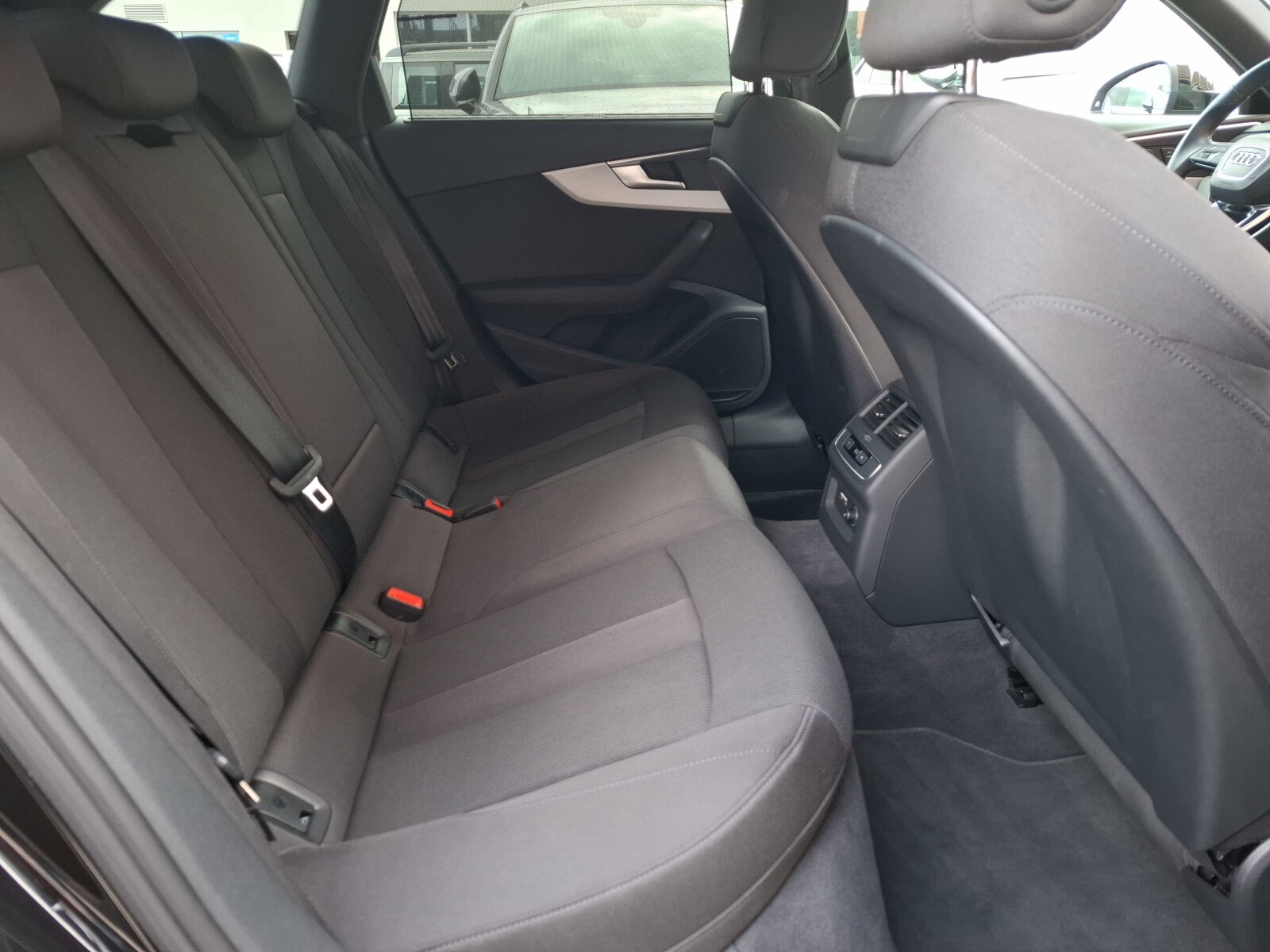 Audi A4 Allroad - zdjęcie 12