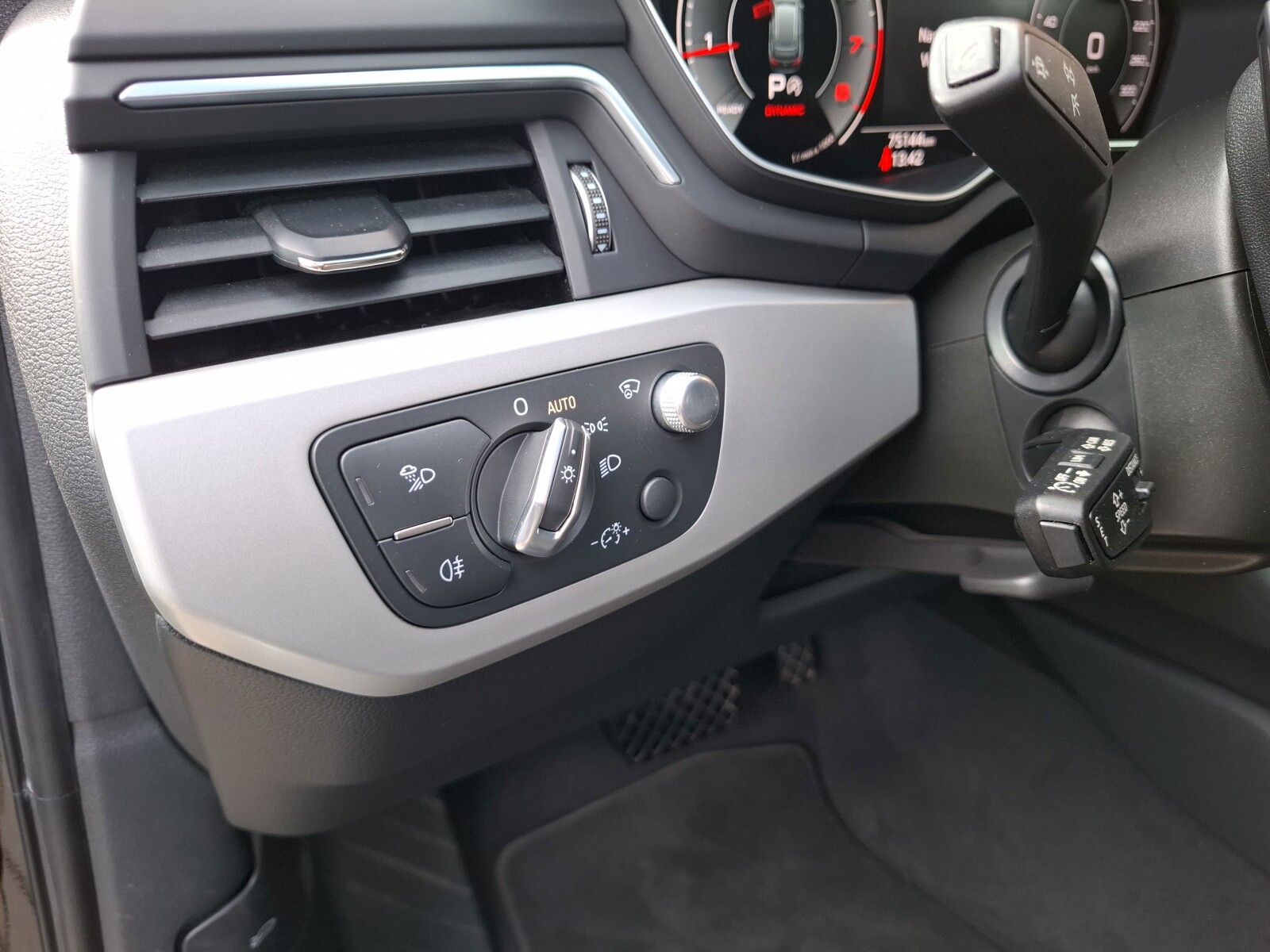 Audi A4 Allroad - zdjęcie 30
