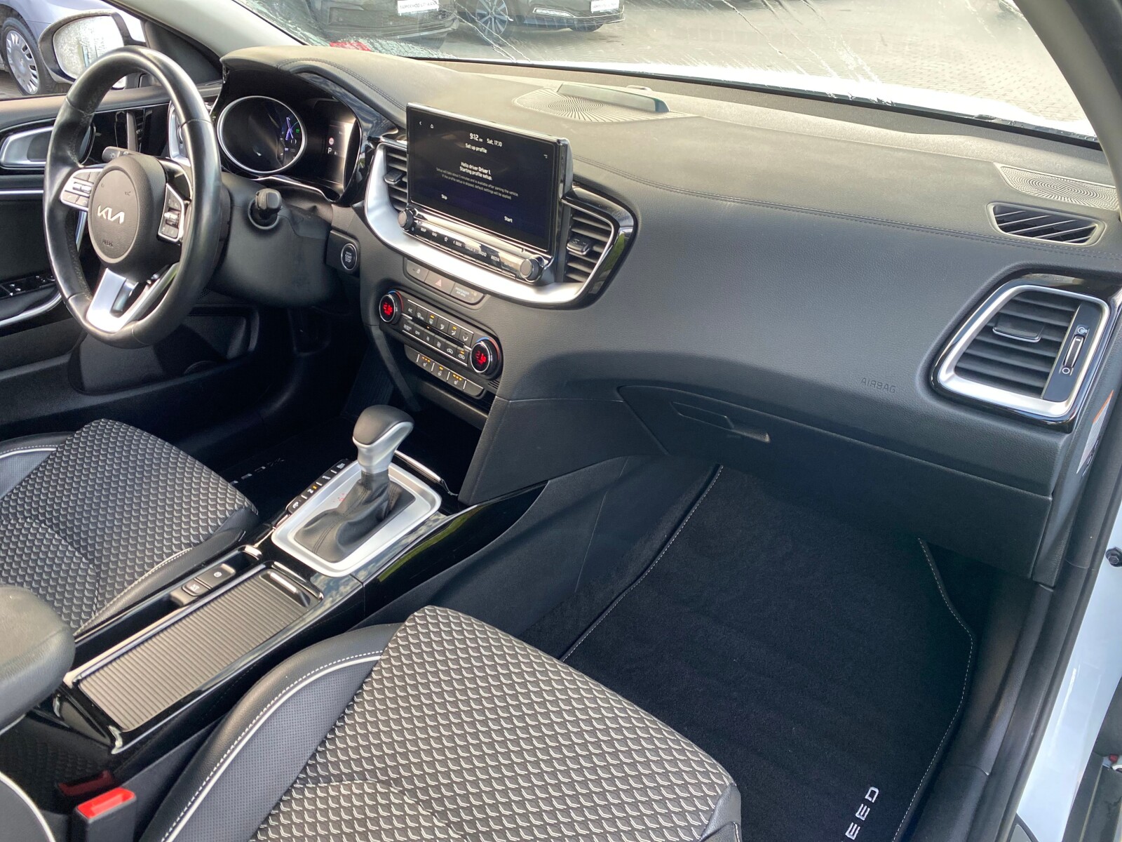 Kia XCeed - zdjęcie 17