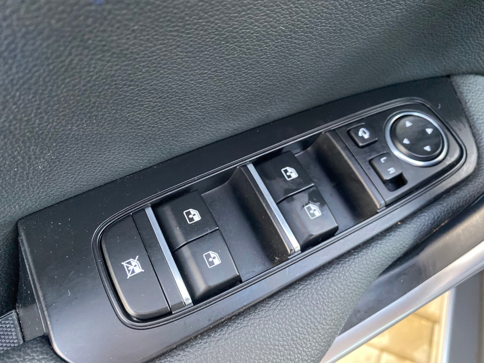 Kia XCeed - zdjęcie 18