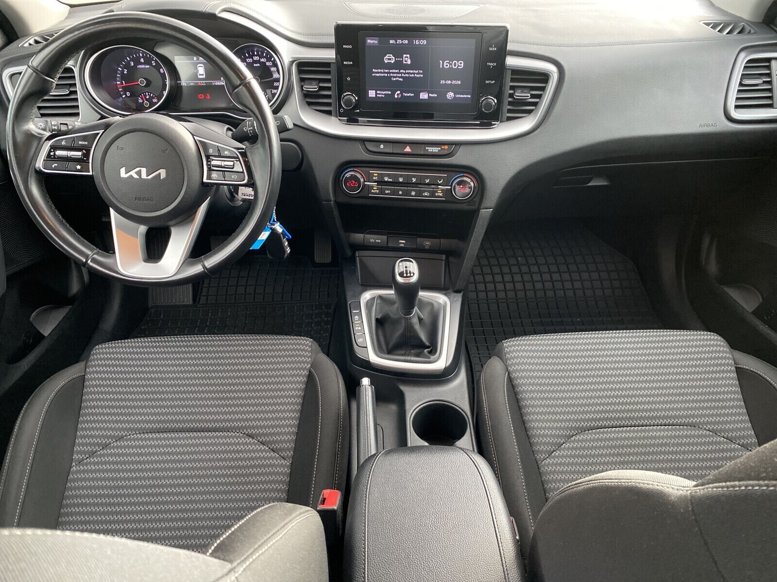 Kia Ceed - zdjęcie 13