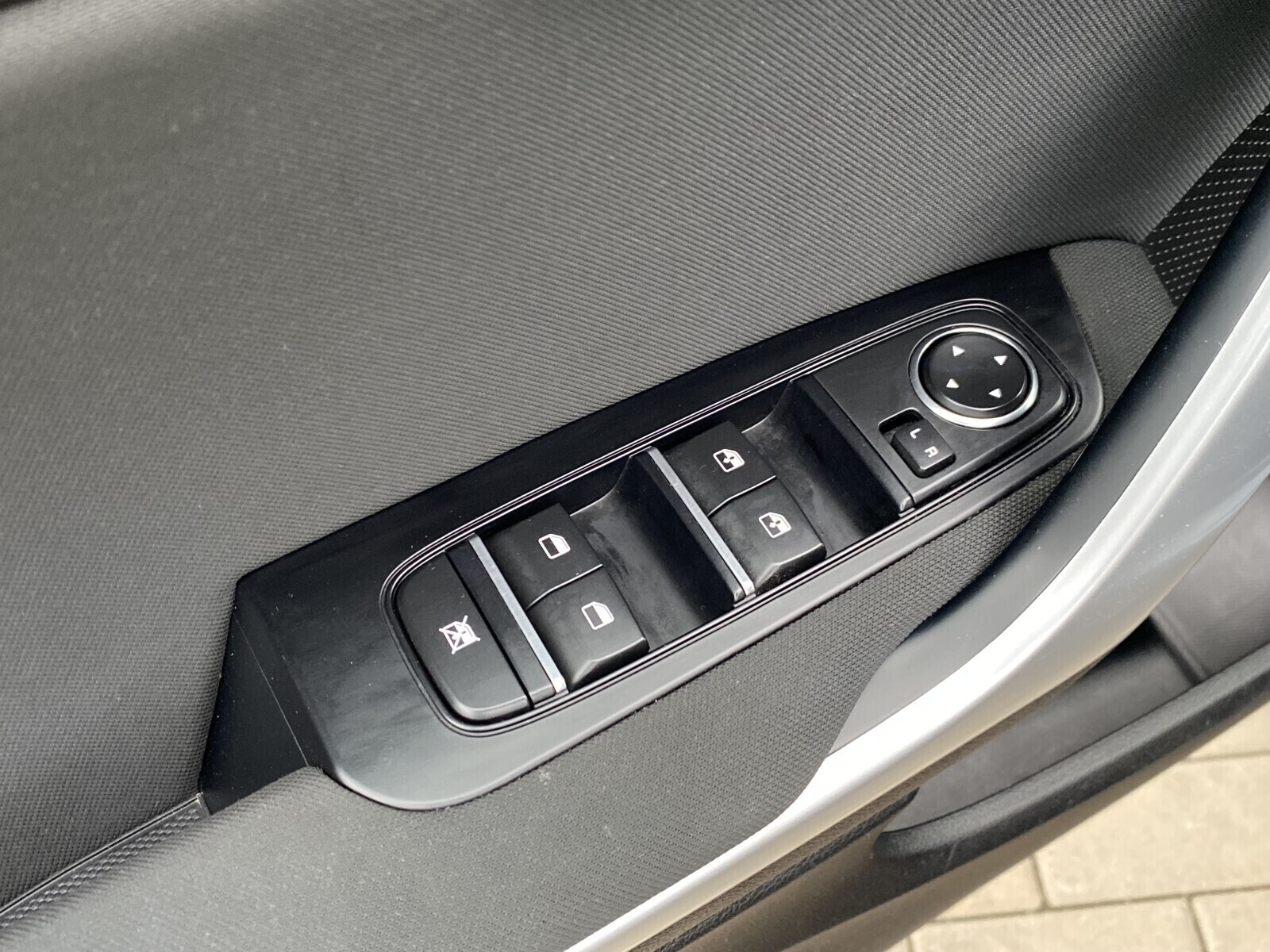 Kia Ceed - zdjęcie 9