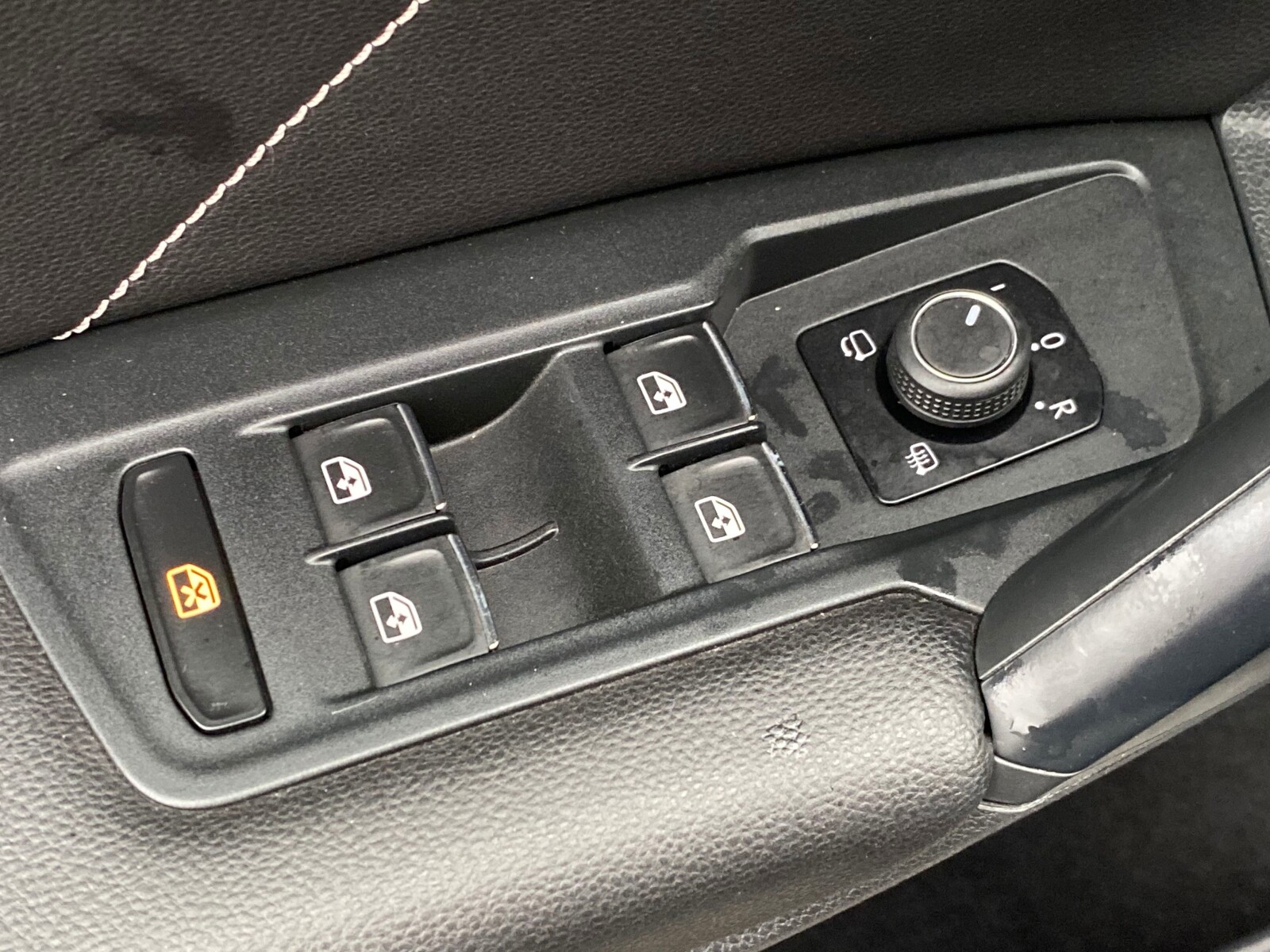 Volkswagen Tiguan - zdjęcie 20