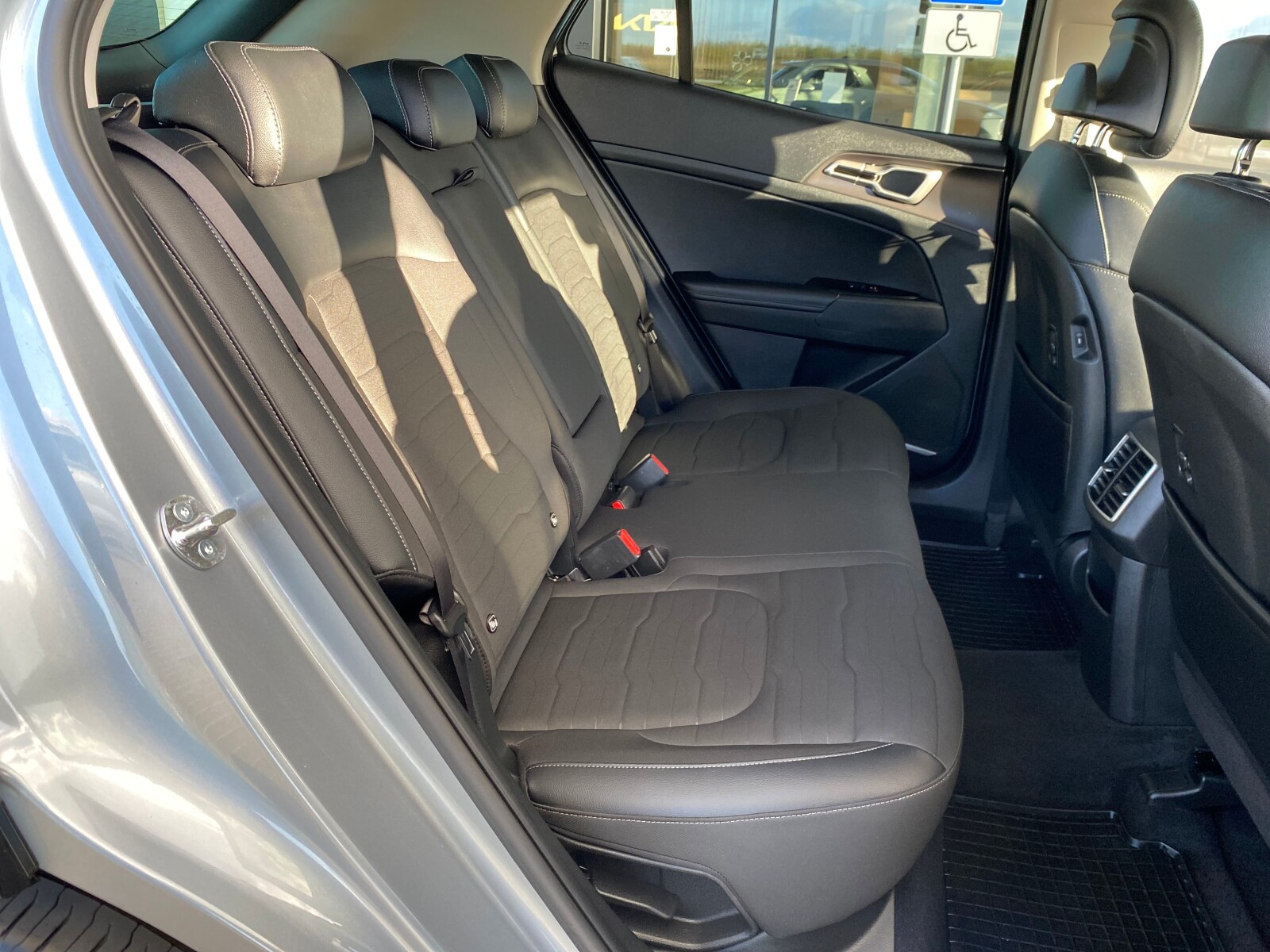 Kia Sportage - zdjęcie 15