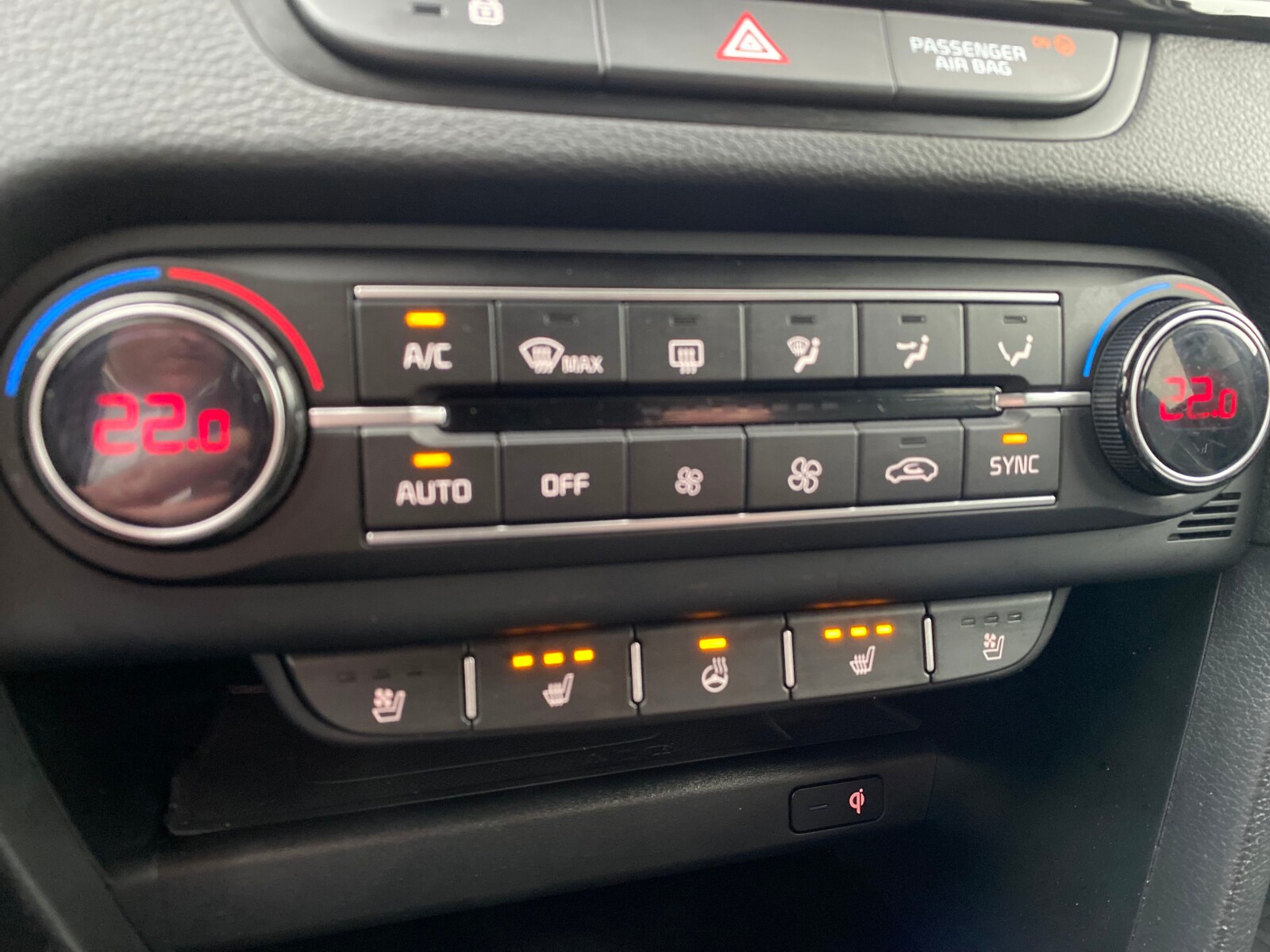 Kia Ceed - zdjęcie 28