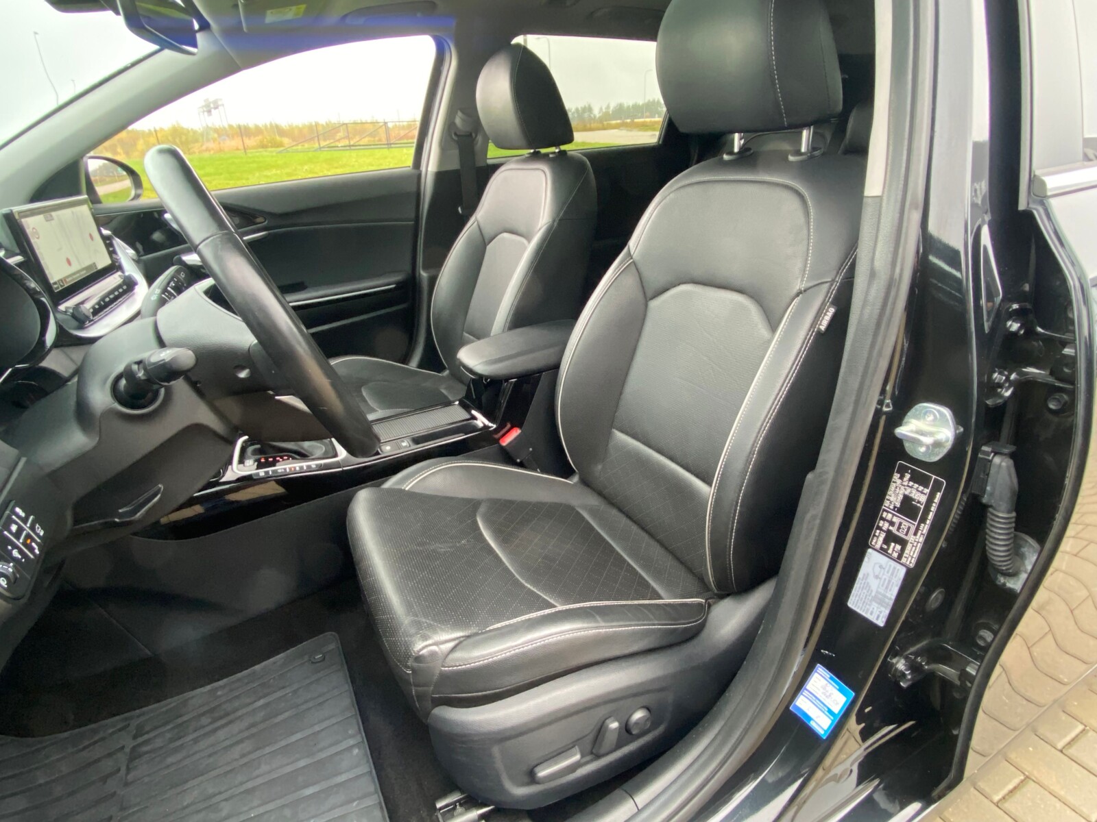 Kia Ceed - zdjęcie 9