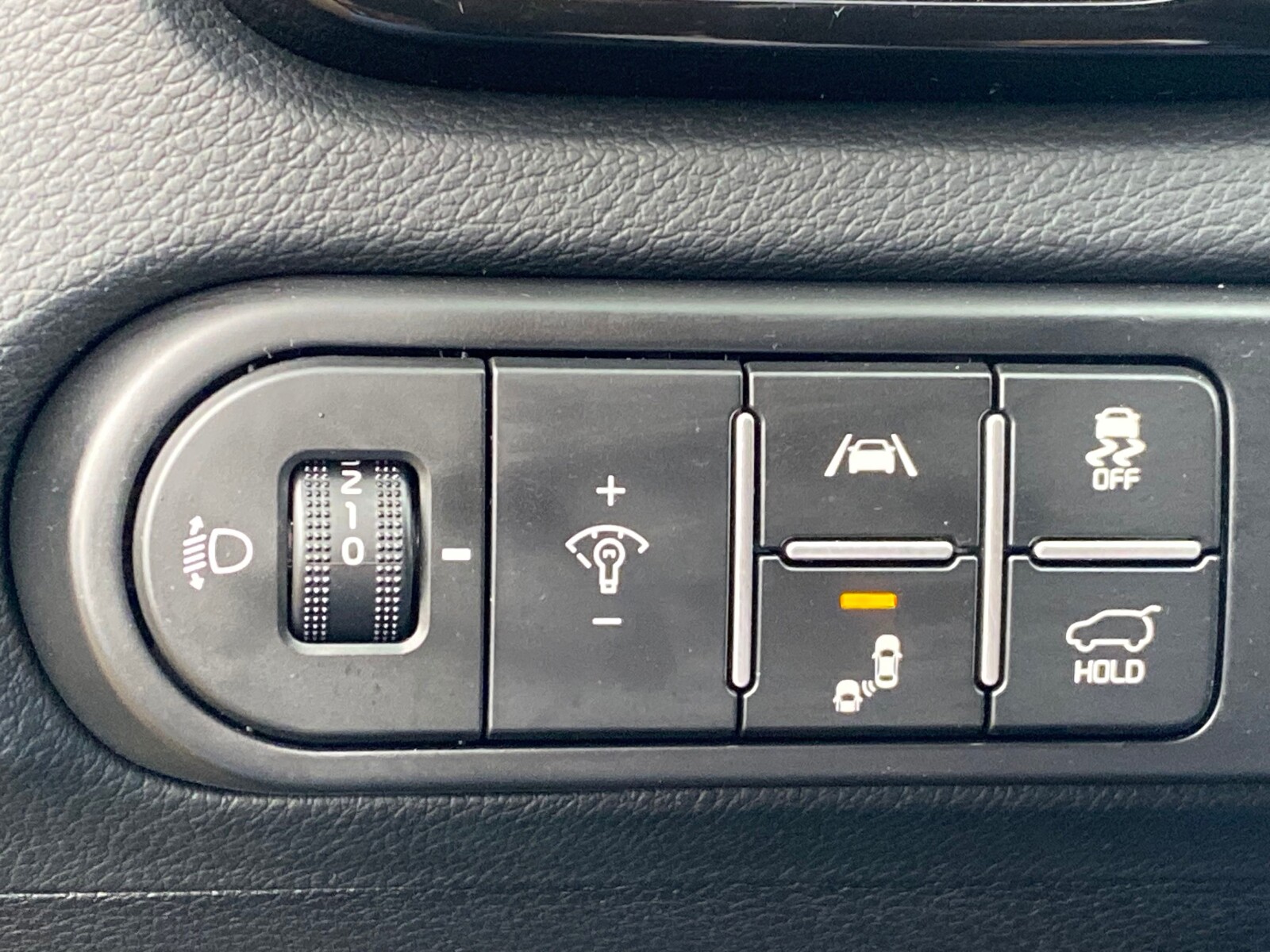 Kia Ceed - zdjęcie 23