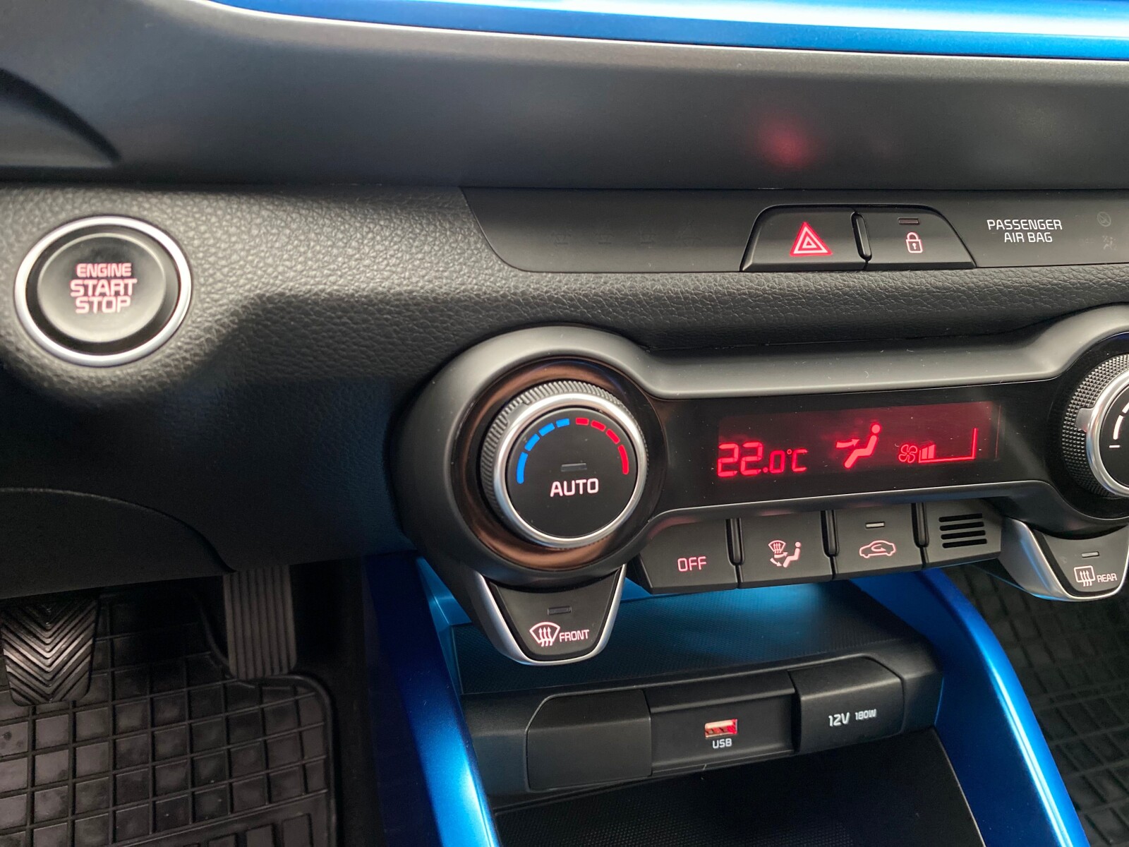 Kia Stonic - zdjęcie 21