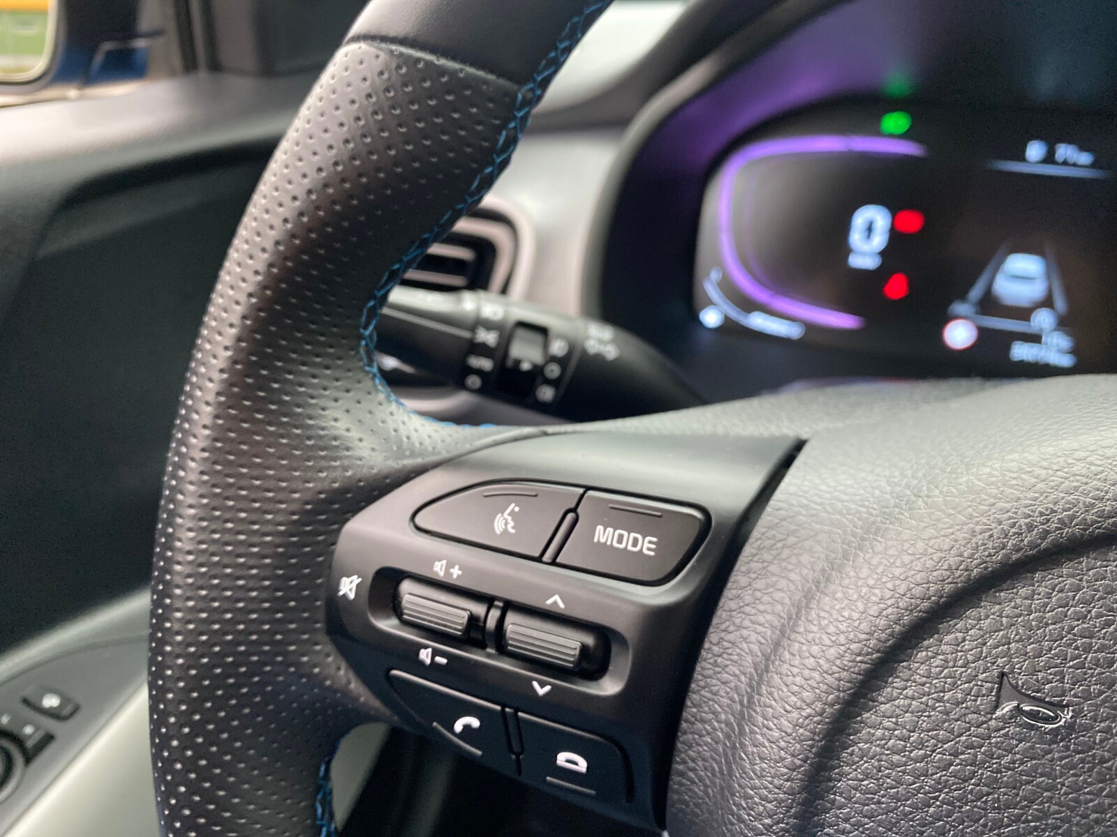 Kia Stonic - zdjęcie 18