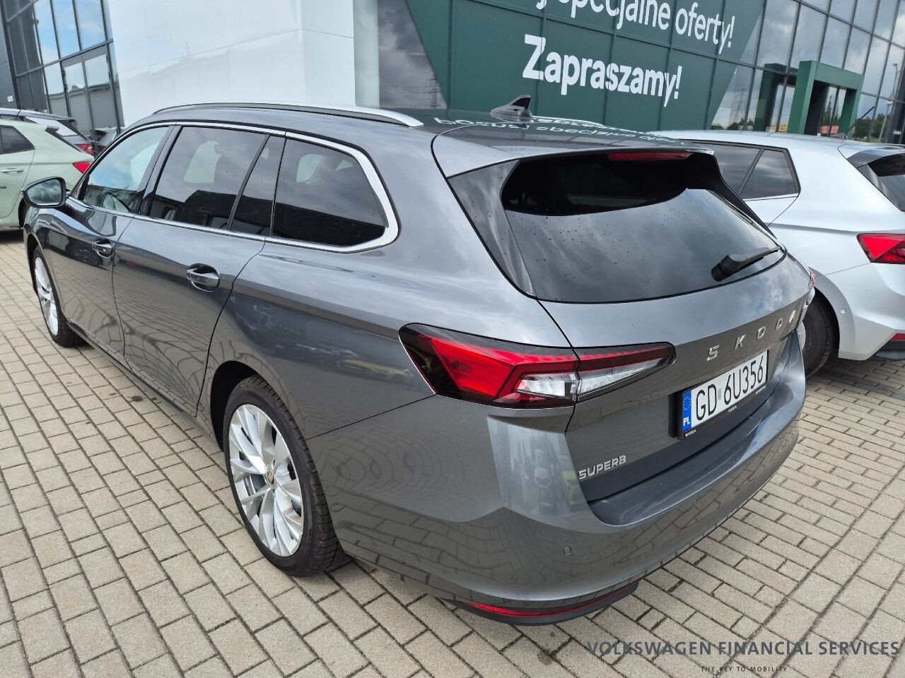Škoda Superb Combi - zdjęcie 4