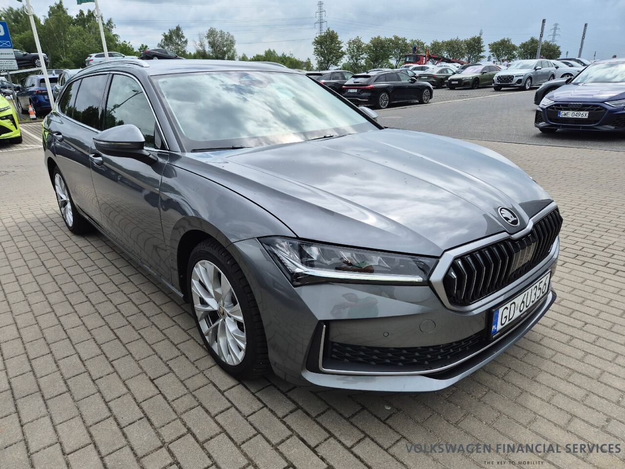 Škoda Superb Combi - zdjęcie 2