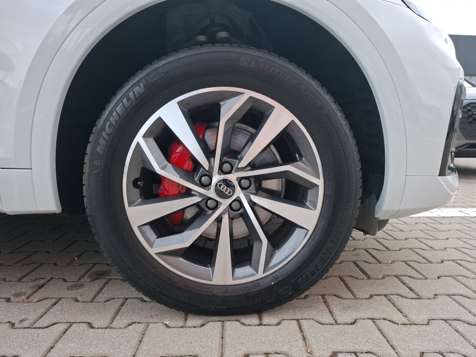 Audi Q5 - zdjęcie 16