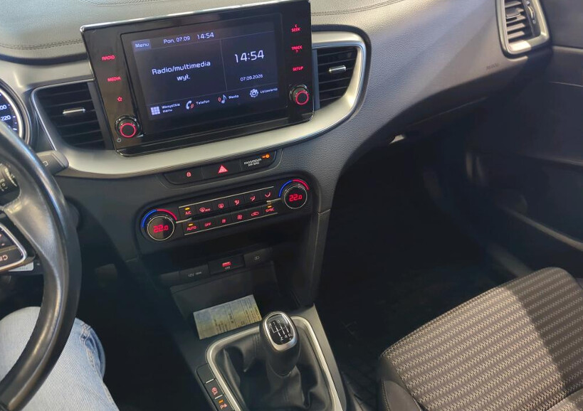 Kia Ceed - zdjęcie 5