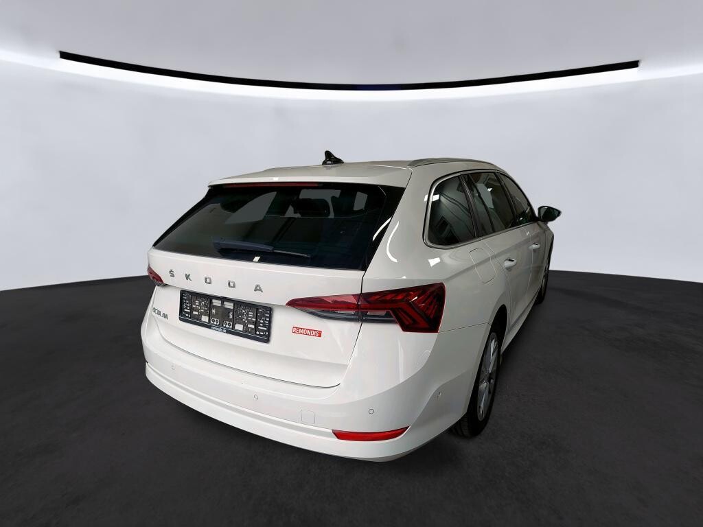 Škoda Octavia Combi - zdjęcie 4