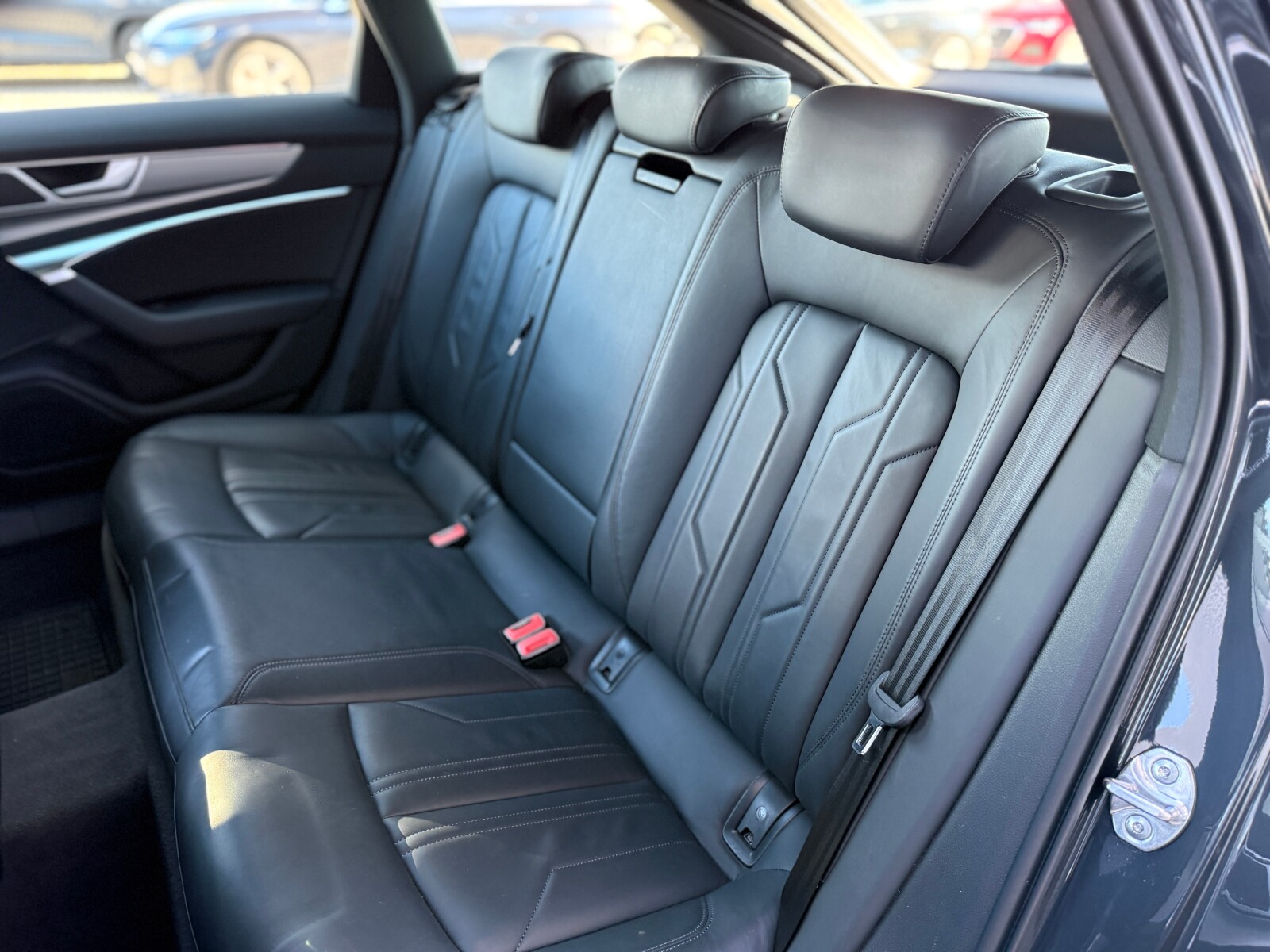 Audi A6 Avant - zdjęcie 12