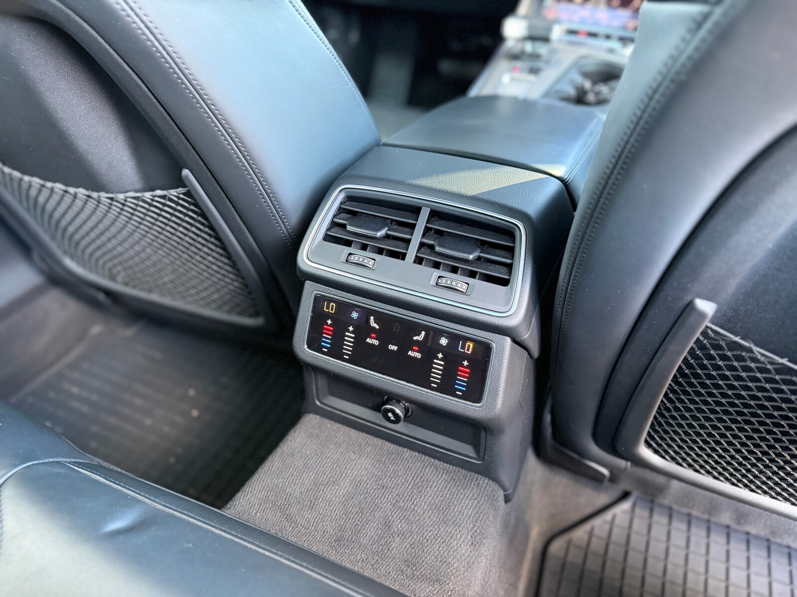 Audi A6 Avant - zdjęcie 13
