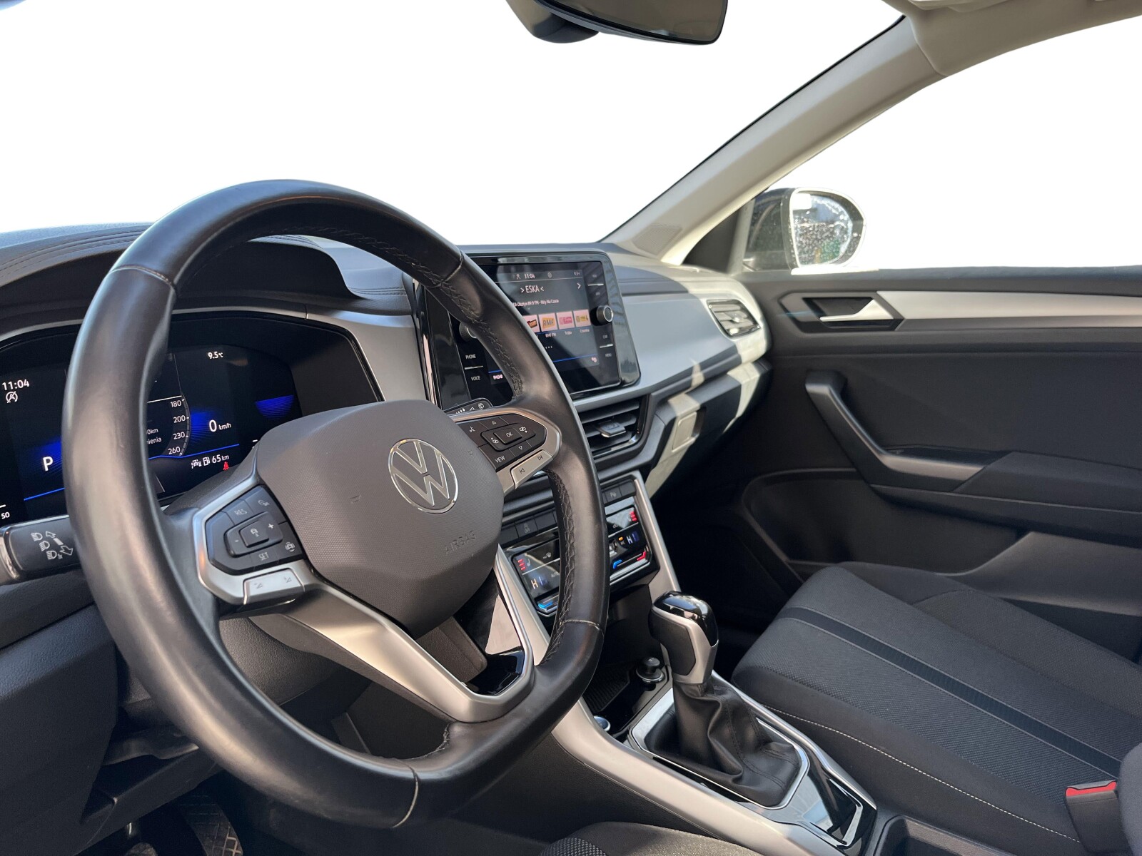Volkswagen T-Roc - zdjęcie 9