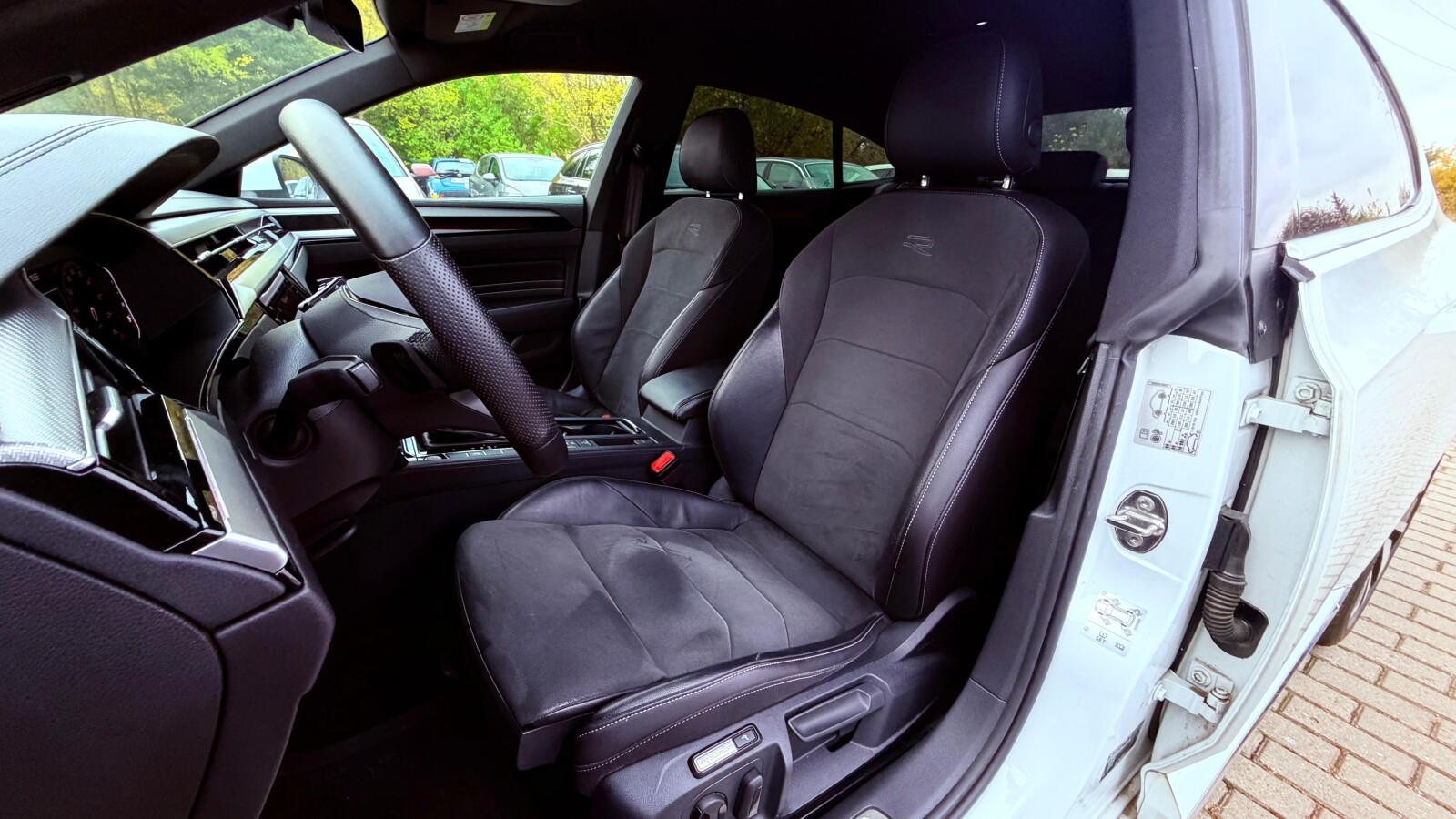 Volkswagen Arteon - zdjęcie 16