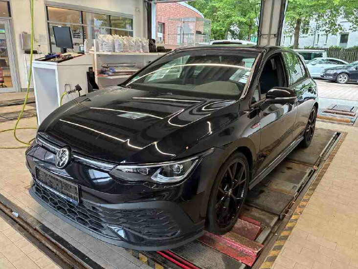 Volkswagen Golf - zdjęcie 1