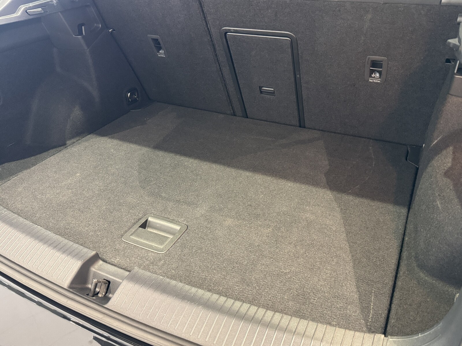 Volkswagen T-Roc - zdjęcie 36