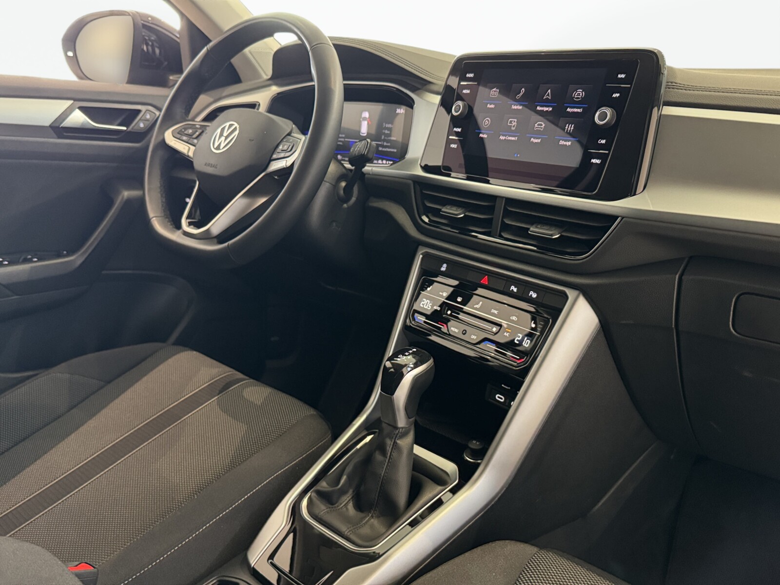 Volkswagen T-Roc - zdjęcie 18