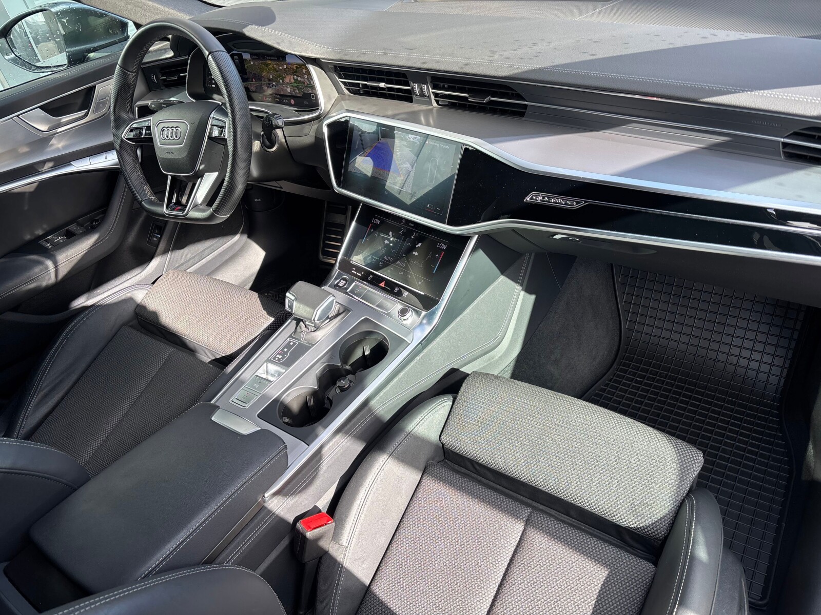 Audi A6 Avant - zdjęcie 35