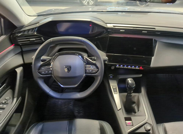 Peugeot 308 - zdjęcie 9