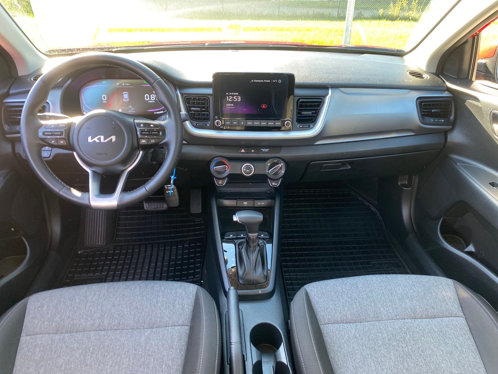 Kia Stonic - zdjęcie 11