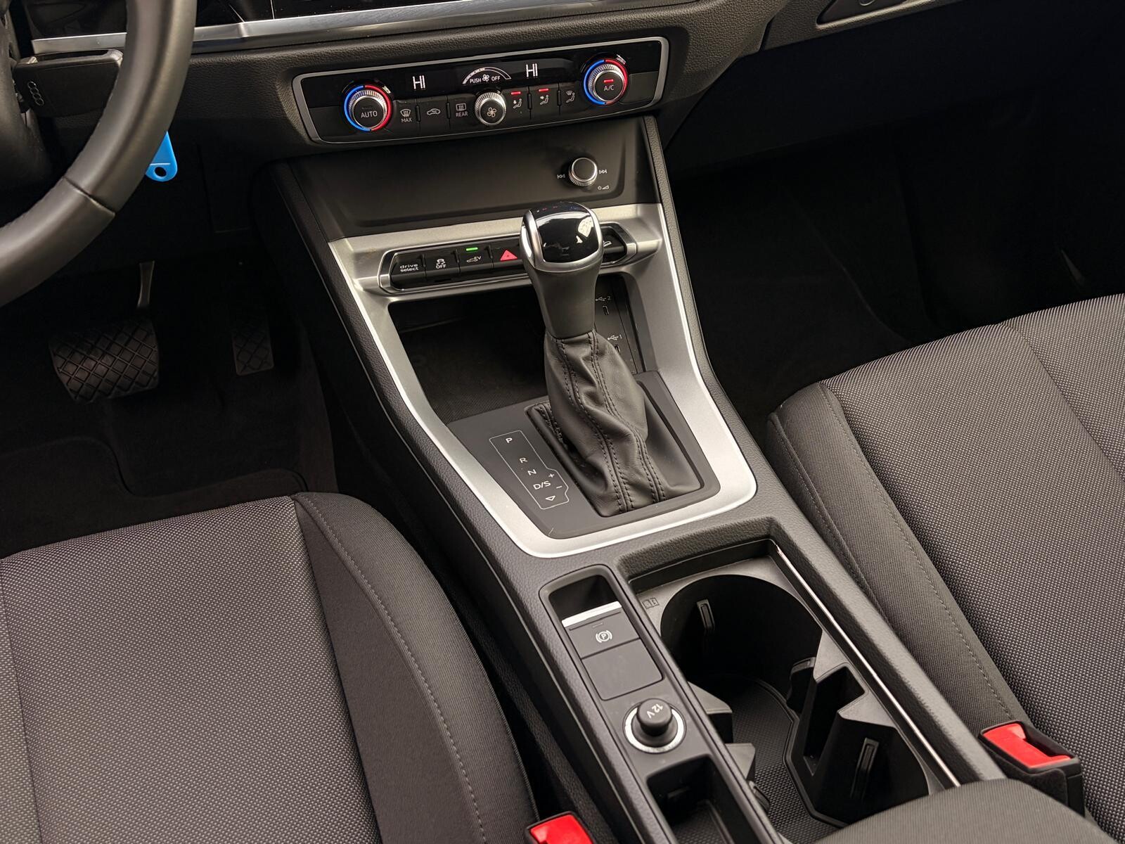 Audi Q3 - zdjęcie 22