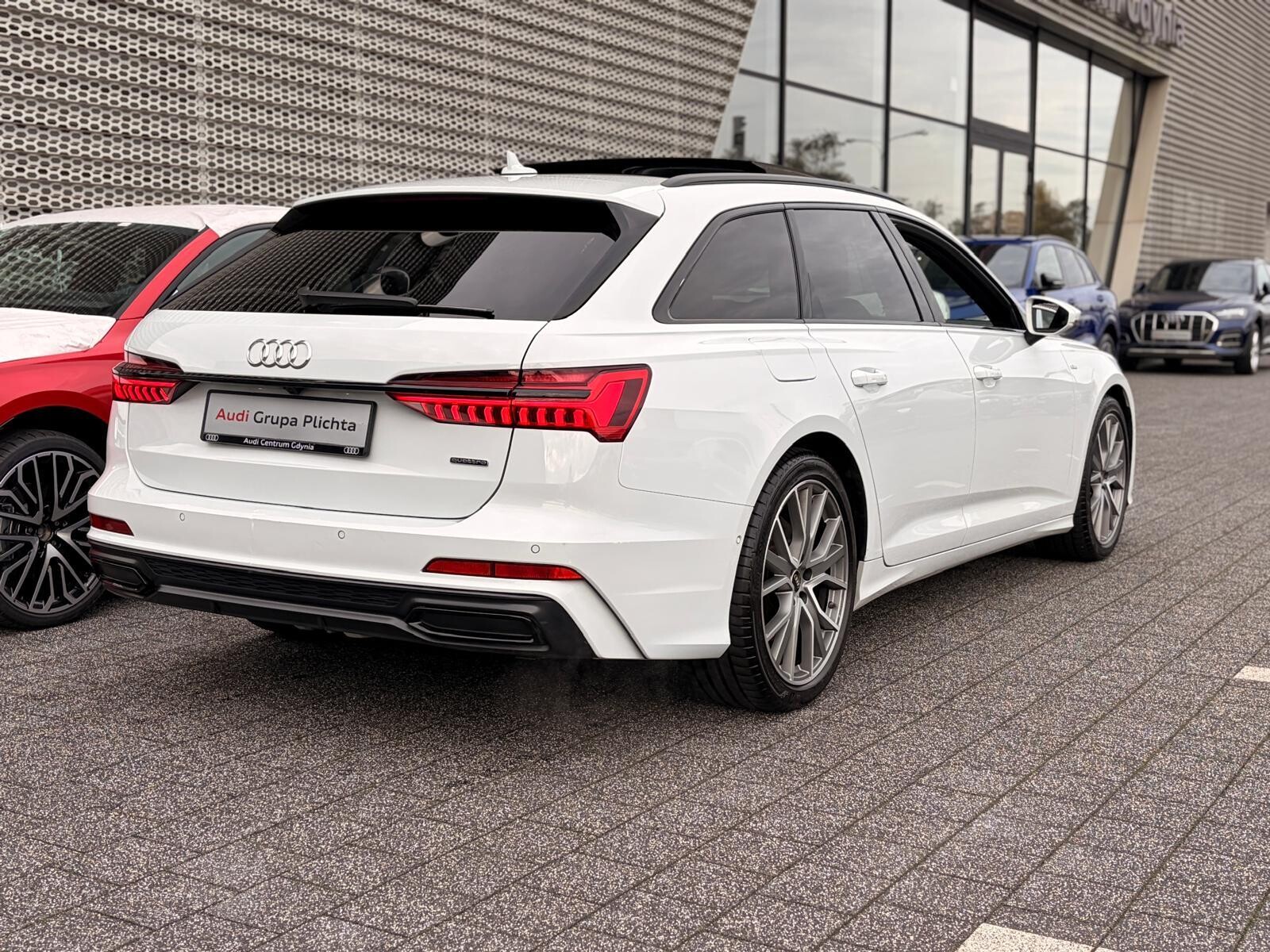 Audi A6 Avant - zdjęcie 12