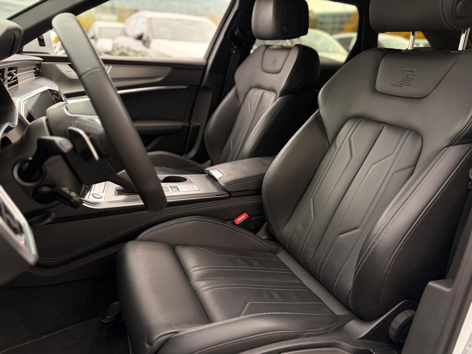Audi A6 Avant - zdjęcie 18