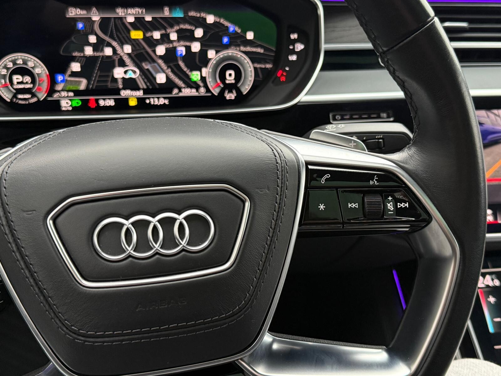 Audi A8 - zdjęcie 29