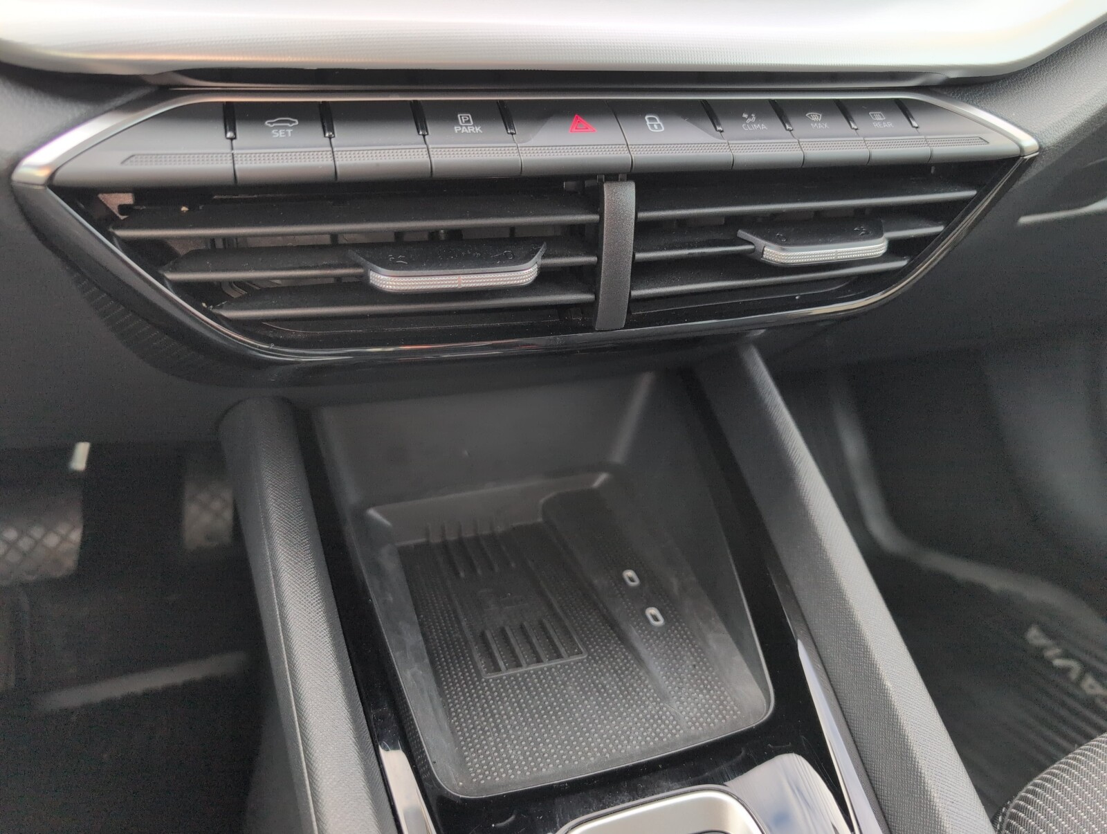 Škoda Octavia Combi - zdjęcie 33