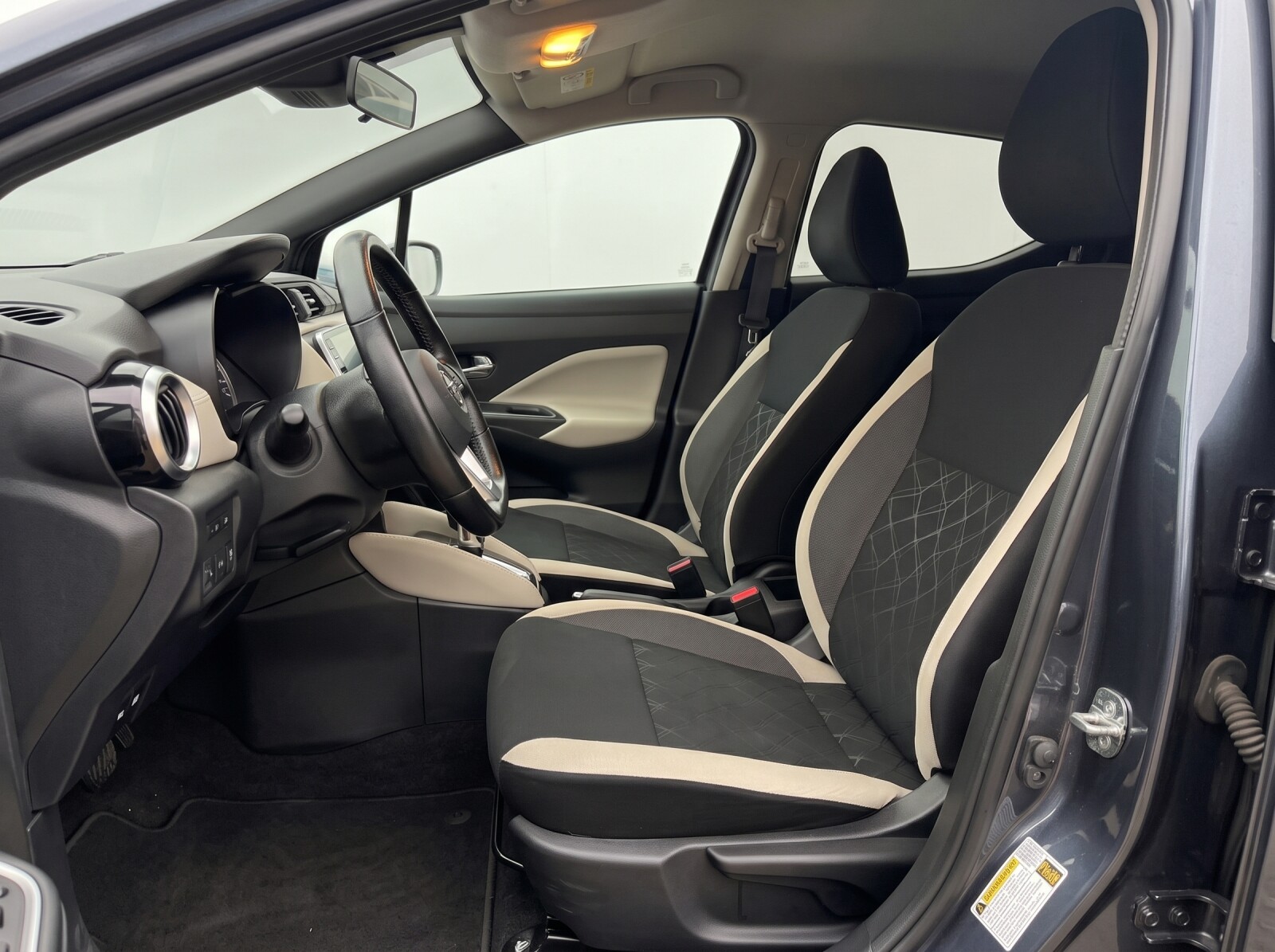 Nissan Micra - zdjęcie 10