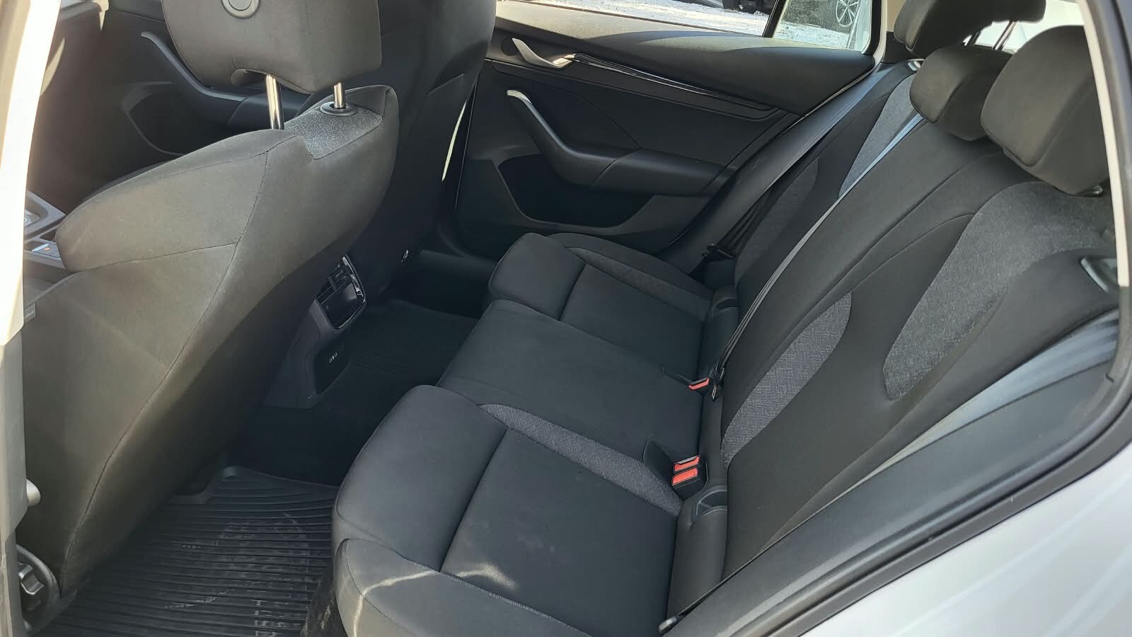 Škoda Octavia Combi - zdjęcie 12