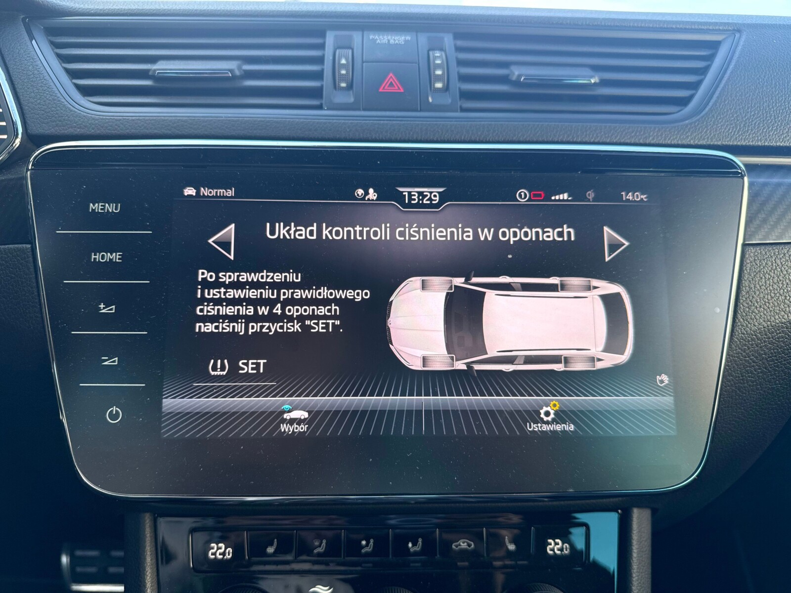 Škoda Superb Combi - zdjęcie 24