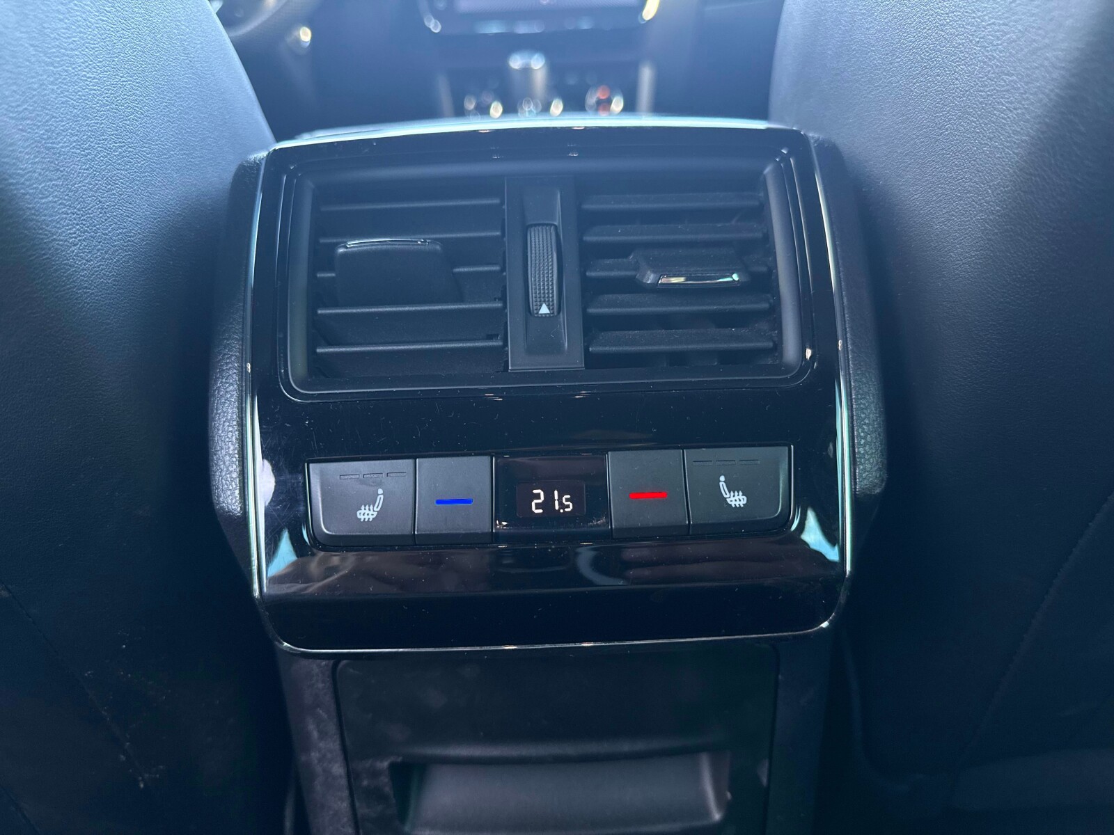 Škoda Superb Combi - zdjęcie 35