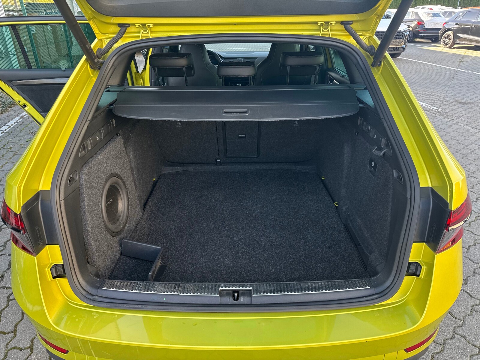 Škoda Superb Combi - zdjęcie 36