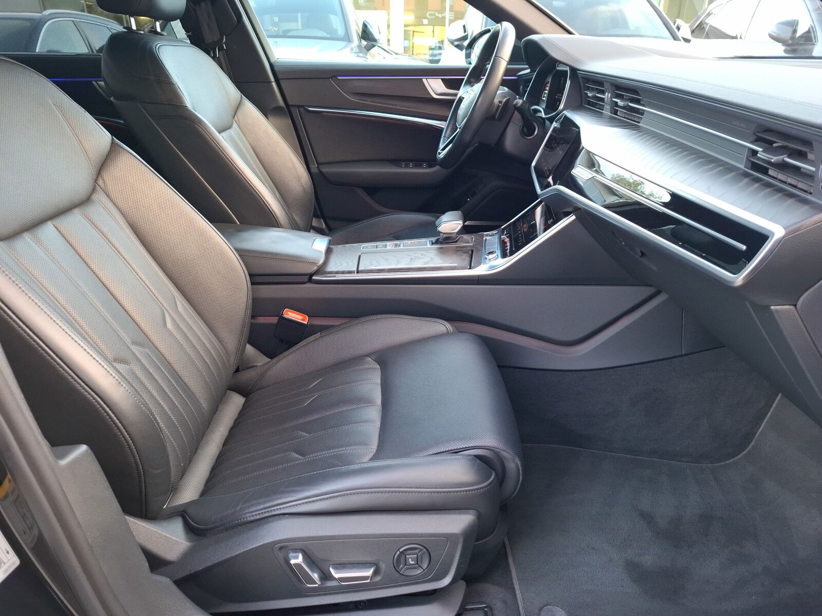 Audi A6 Avant - zdjęcie 18
