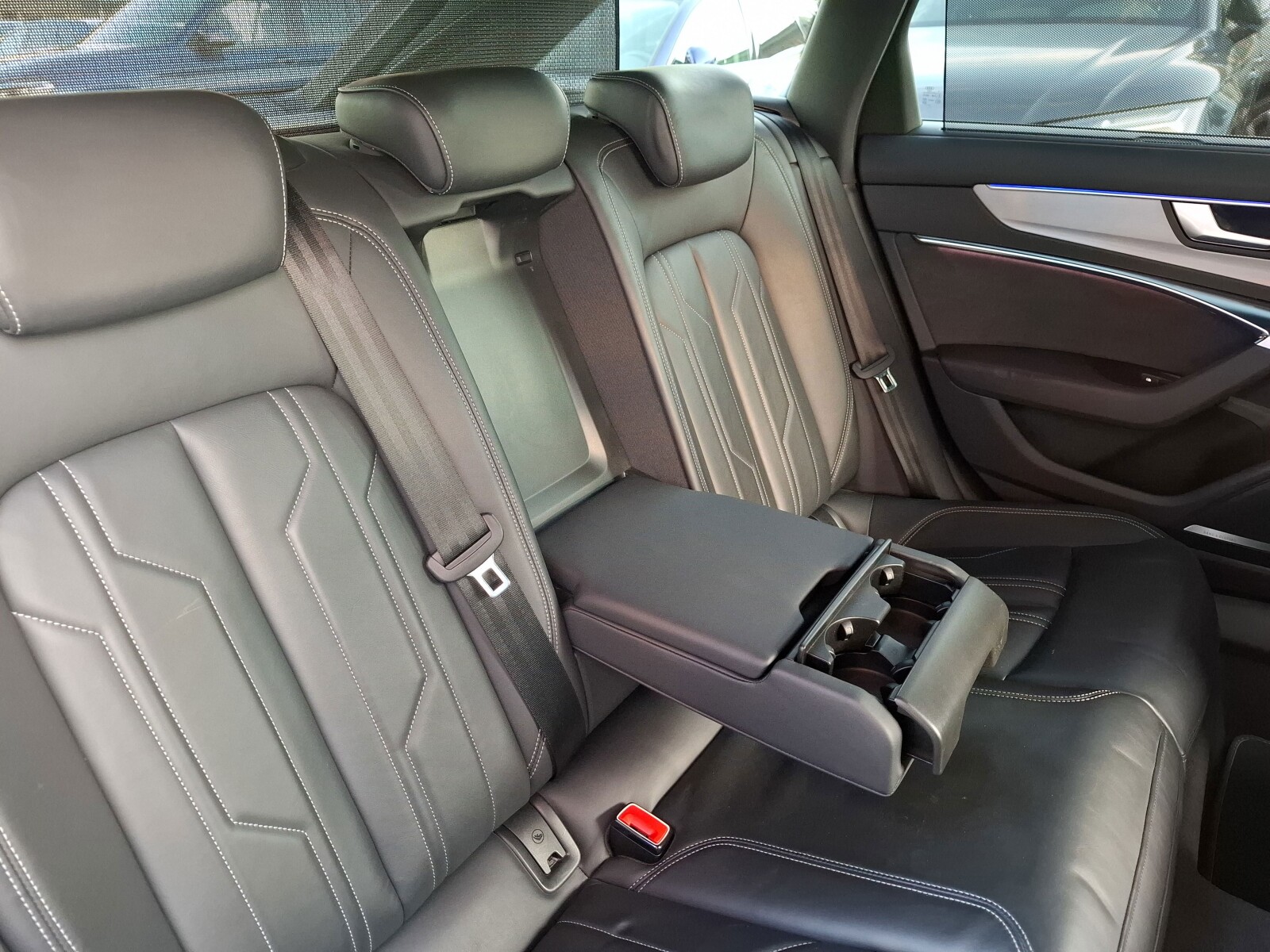 Audi A6 Avant - zdjęcie 21
