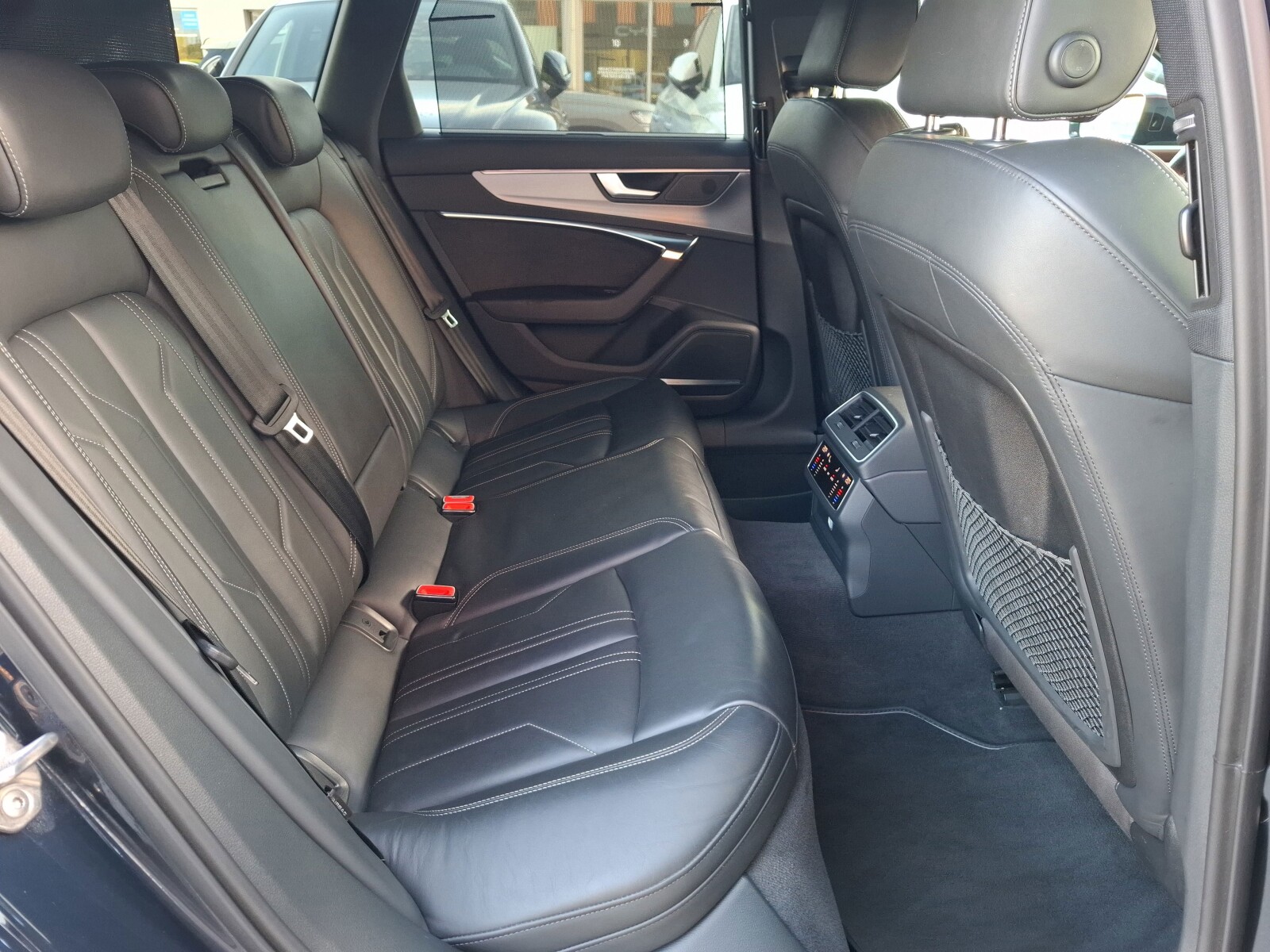 Audi A6 Avant - zdjęcie 11