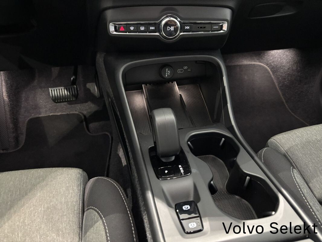 Volvo XC 40 - zdjęcie 10