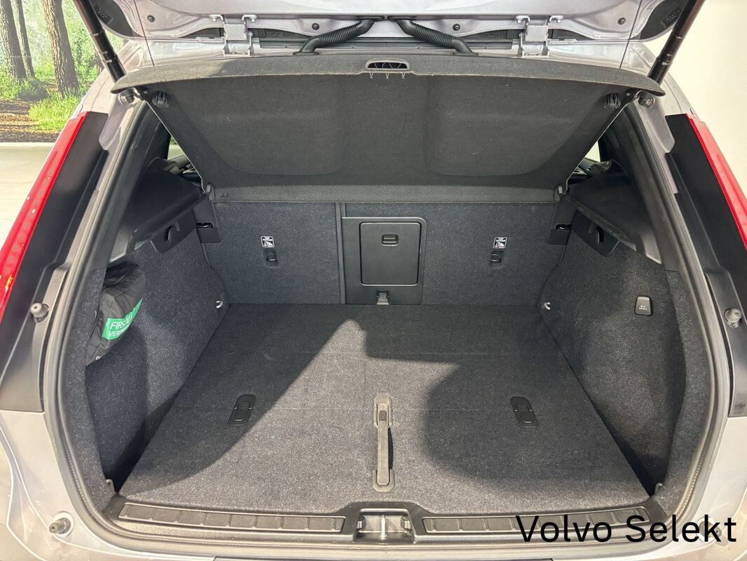 Volvo XC 40 - zdjęcie 18