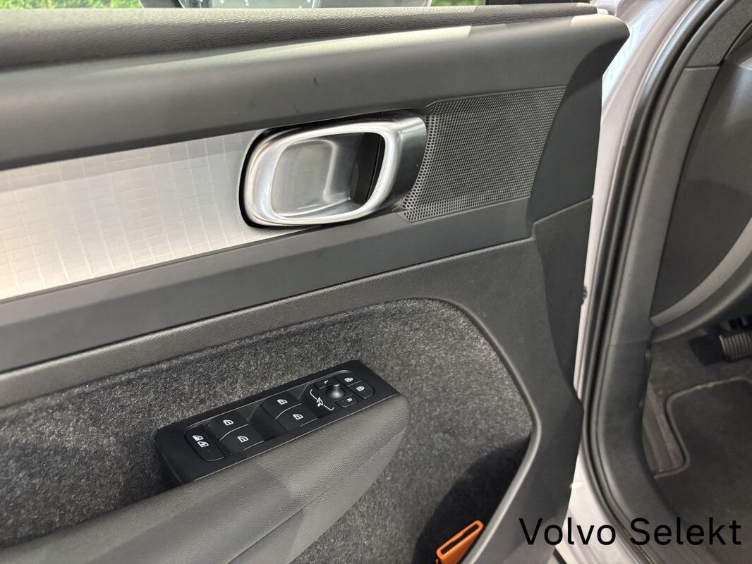 Volvo XC 40 - zdjęcie 3