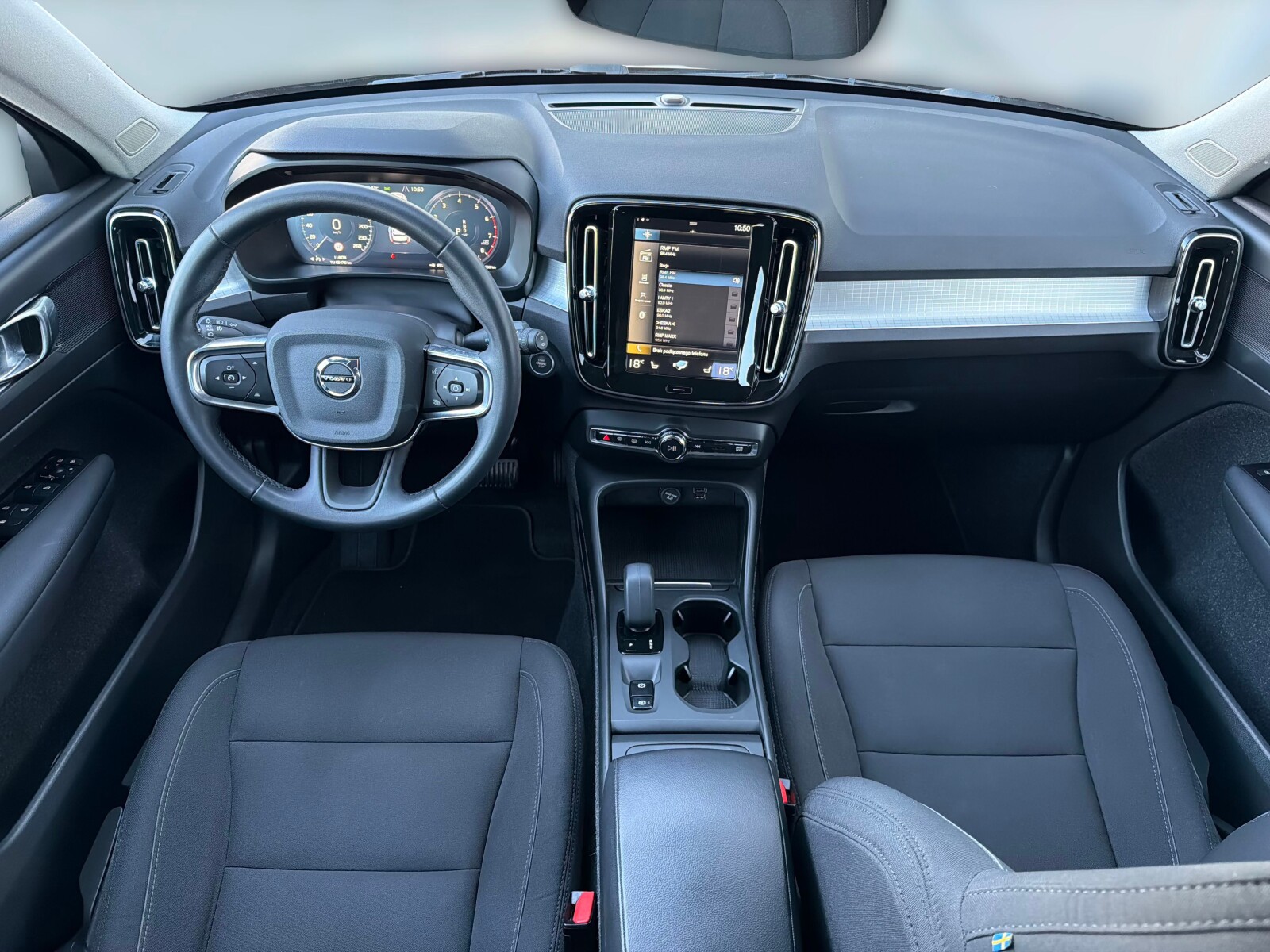 Volvo XC 40 - zdjęcie 18