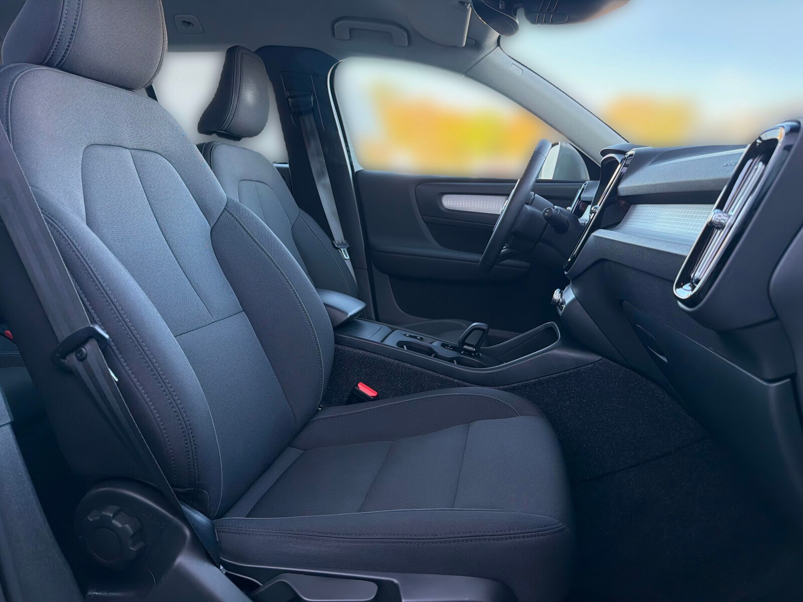 Volvo XC 40 - zdjęcie 16