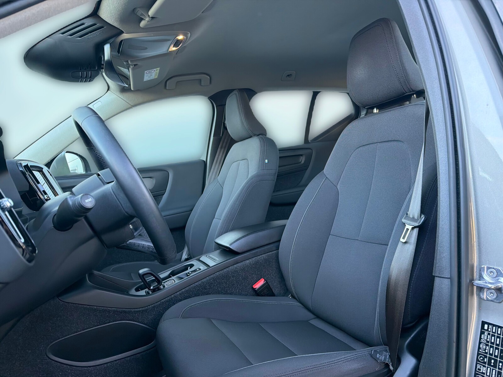 Volvo XC 40 - zdjęcie 10