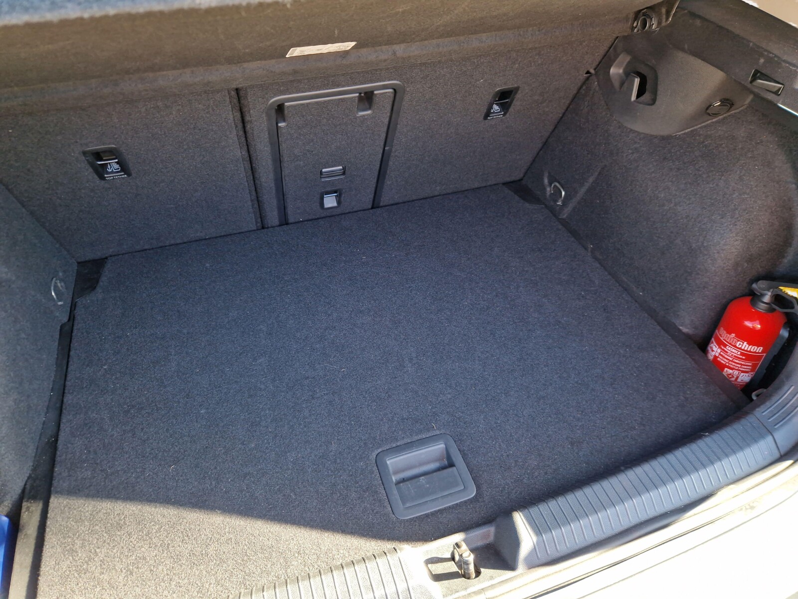 Volkswagen Golf - zdjęcie 13