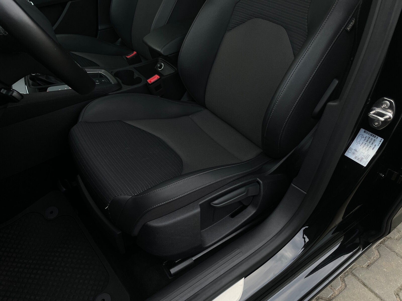 Seat Leon - zdjęcie 10